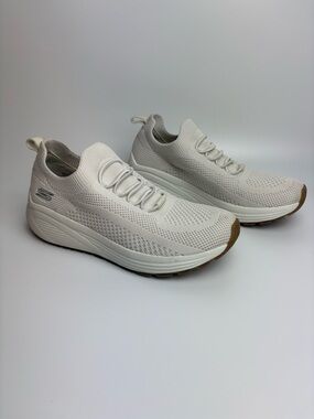 Skechers Womens Bobs Sneakers Sz 8 Sparrow2.0 Allegiance Crew Off-white Walking